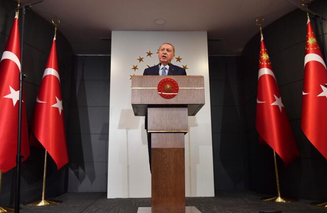 Recep Tayyip Erdogan annonçant sa victoire, dimache 24 juin, à Istanbul.