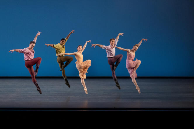 « Dances at a Gathering », une chorégraphie de Jerome Robbins, par le New York City Ballet.