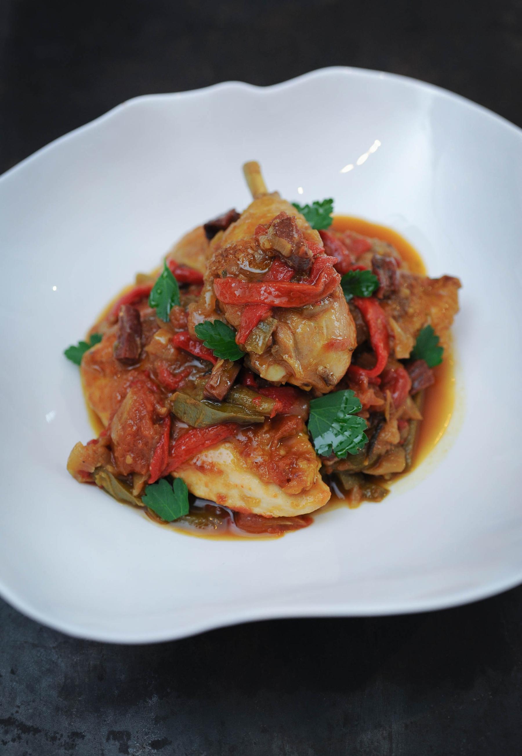 Poulet Basquaise L Authentique Recette D Helene Darroze
