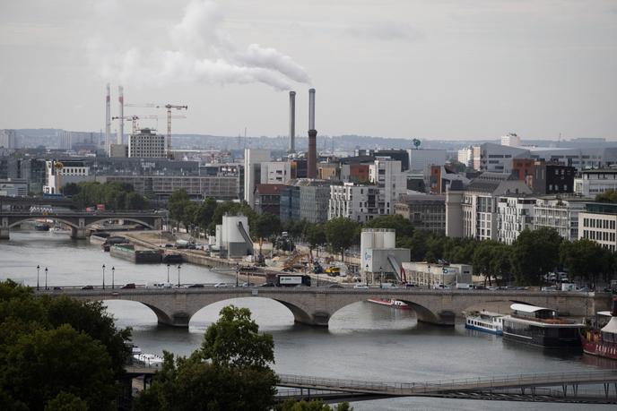 La Reconstruction De L Incinerateur De Dechets D Ivry Fait Polemique