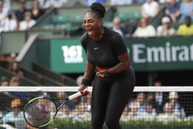 Serena Williams, le 29 mai à Roland-Garros, durant son premier match des internationaux de France, face à la Tchèque Kristyna Pliskova.