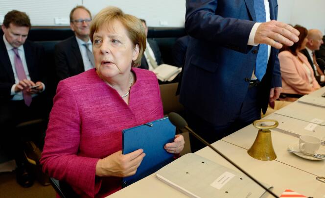 La chancelière allemande, Angela Merkel, avant une réunion du groupe parlementaire CDU-CSU, à Berlin, le 26 juin.