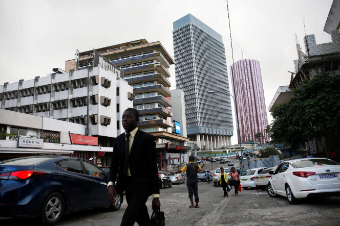 Dans une rue d’Abidjan, capitale économique de la Côte d’Ivoire, en juillet 2018.