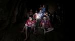 Les moussons menacent de faire monter les eaux qui maintiennent prisonniers 12 enfants et leur coach de football dans la grotte de Tham Luang, en Thaïlande.