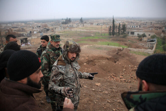 Le brigadier-général syrien Souhaïl Al-Hassan, dit « Al-Nimr » (« le Tigre »), à Al-Najjarah près d’Alep, en janvier 2016.