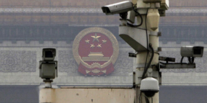 En Chine, près d’un demi-milliard de caméras de surveillance quadrillent chaque recoin du pays.