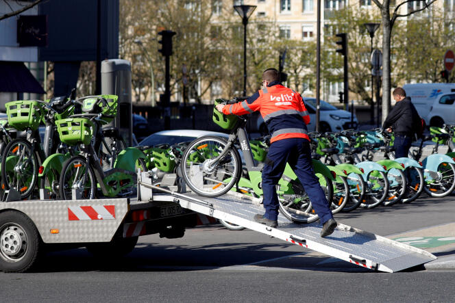 Le fiasco de l’installation des nouveaux Vélib’, à Paris, qui n’en finit pas de durer depuis le début de l’année.