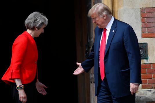 Pablo Martinez Monsivais / AP Theresa May et Donald Trump, à Chequers (Royaume-Uni), le 13 juillet 2018.