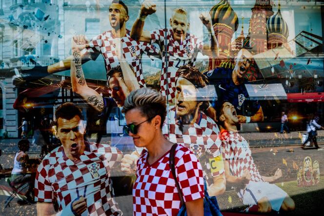 Dans une rue de Zagreb (Croatie), le 14 juillet.