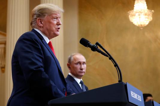 PABLO MARTINEZ MONSIVAIS / AP Donald Trump et Vladimir Poutine en conférence de presse à Helsinki (Finlande), le 16 juillet.
