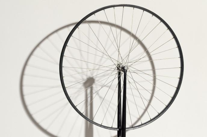 photo roue de bicyclette duchamp