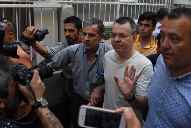 Andrew Brunson à sa sortie de prison, à Izmir.