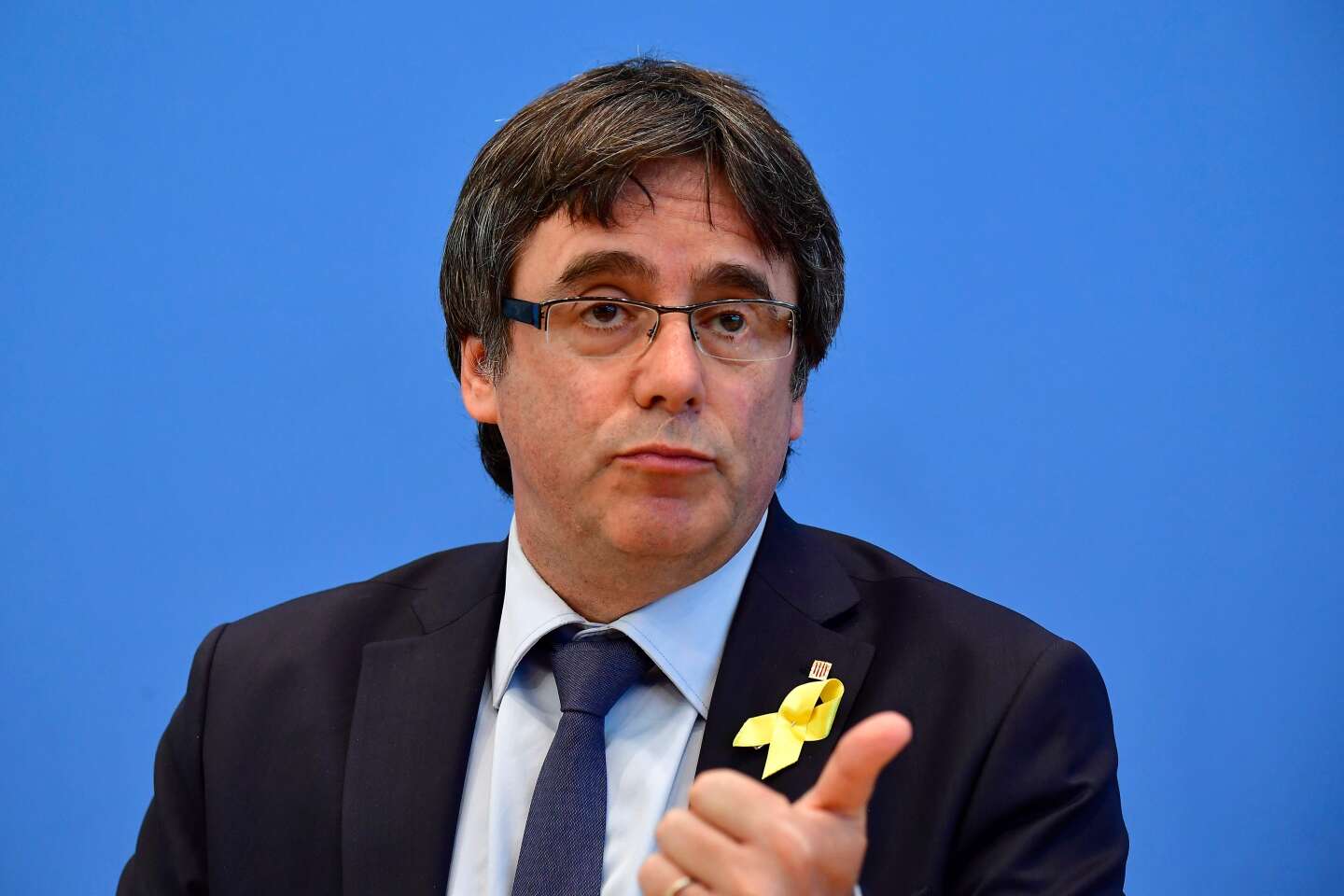 In Spain, the Supreme Court announced the opening of an investigation on charges of “terrorism” against Carles Puigdemont