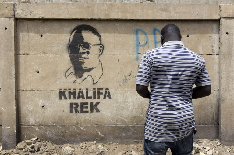 Le portrait du député-maire de Dakar, Khalifa Sall, peint sur un mur de la capitale sénégalaise avec l’inscription : « Khalifa ou rien », le 28 mars 2018.