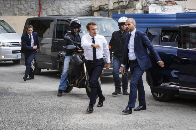 Le président Emmanuel Macron en visite à La Mongie (Hautes-Pyrénées), le 26 juillet.