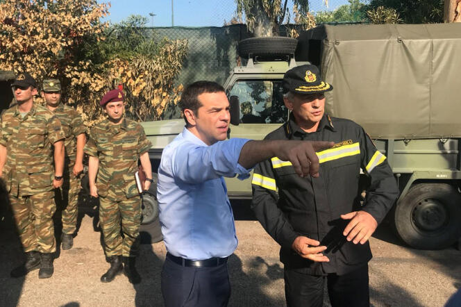 Alexis Tsipras lors de son déplacement à Mati, le 30 juillet.