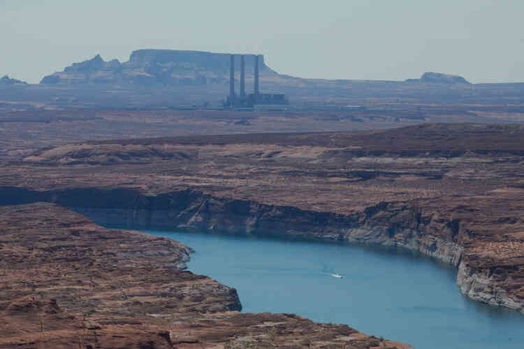 Dans le desert du lac Powell, une usine électrique navajo, l’une des plus polluantes du pays