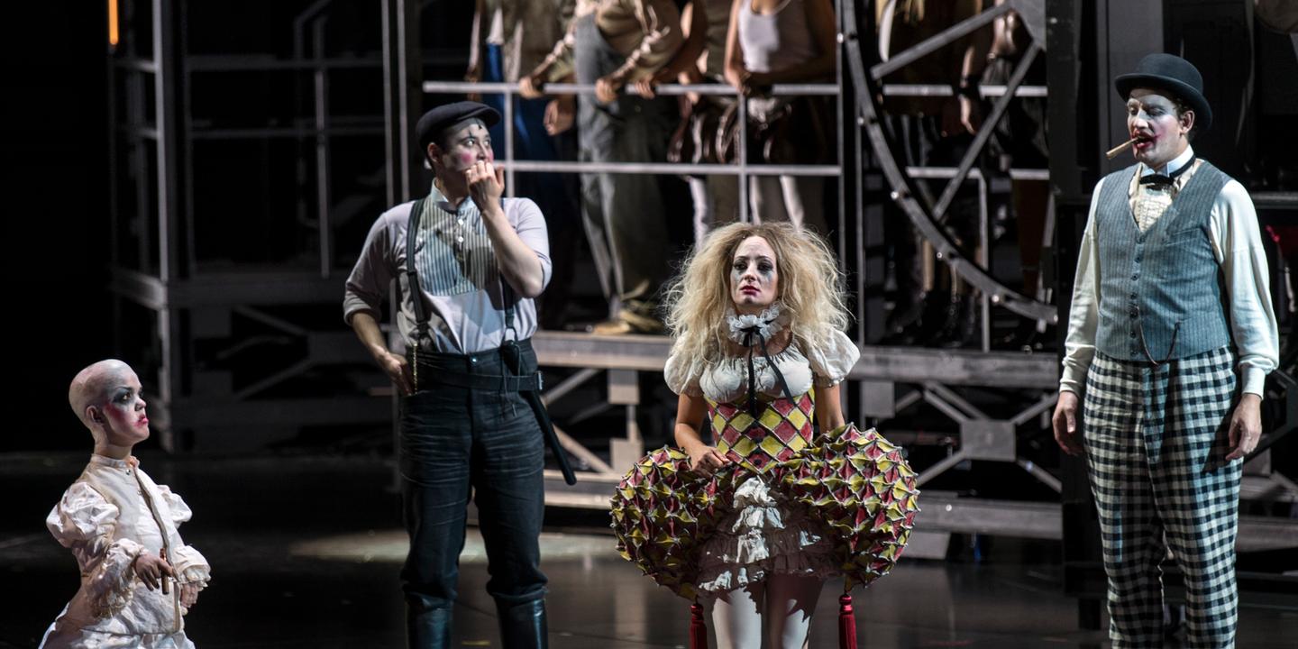 A Salzbourg Une Flute En Chantier