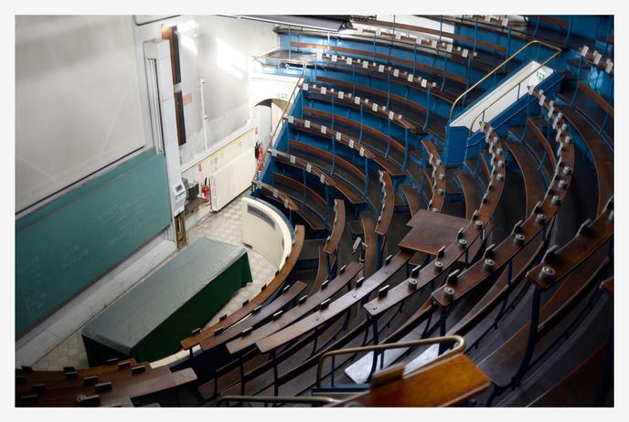 A l’amphithéâtre de l’Institut médico-légal de Paris.