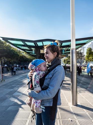 Malena, 20 ans, étudiante. « Ce projet ne devrait même pas être débattu. J’ai entendu le battement du cœur de mon bébé à partir de sept semaines, et l’avortement consiste à arrêter ce cœur. Je ne changerai pas d’avis. Je suis heureuse de voir qu’aujourd’hui nous sommes nombreux à penser ainsi. »