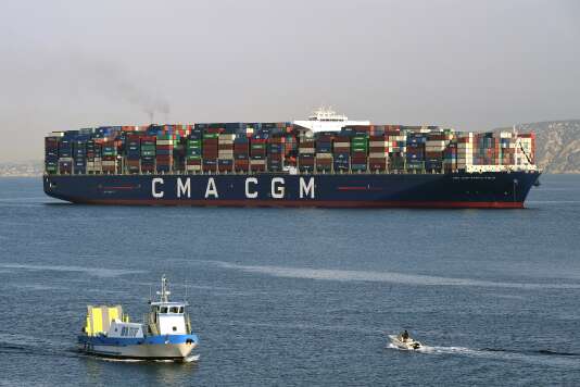 Un porte-conteneurs de la compagnie maritime CMA CGM dans le port de Marseille, le 29 juin.