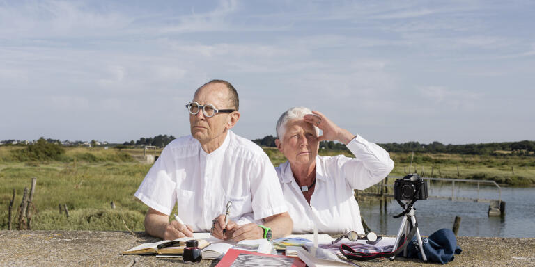 Anne et Patrick Poirier, plasticiens, à Mesquer en Loire Atlantique où ils possèdent une résidence secondaire.