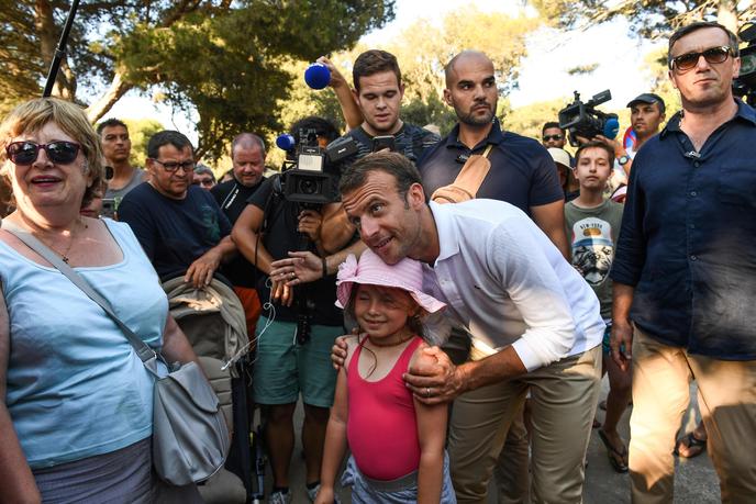 Les Discretes Vacances Des Macron A Bregancon