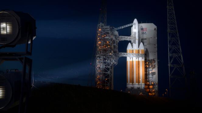 De la taille d’une voiture pour un coût d’1,5 milliard de dollars, la Parker Solar Probe devait décoller samedi 11 août au sommet de la fusée Delta IV-Heavy depuis Cap Canaveral, en Floride.