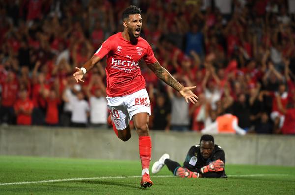 CHAMPIONNAT DE LIGUE 1 CONFORAMA , SAISON 2018-2019, J 2 :  NÎMES OLYMPIQUE - OLYMPIQUE DE MARSEILLE  - Page 5 7f0d1e5_5181847-01-06