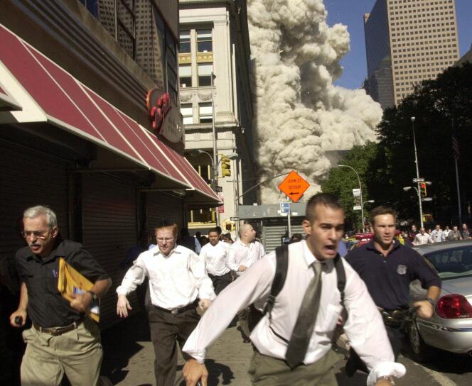 11 septembre 2001, Manhattan : la tour Sud du World Trade Center vient de s’effondrer.