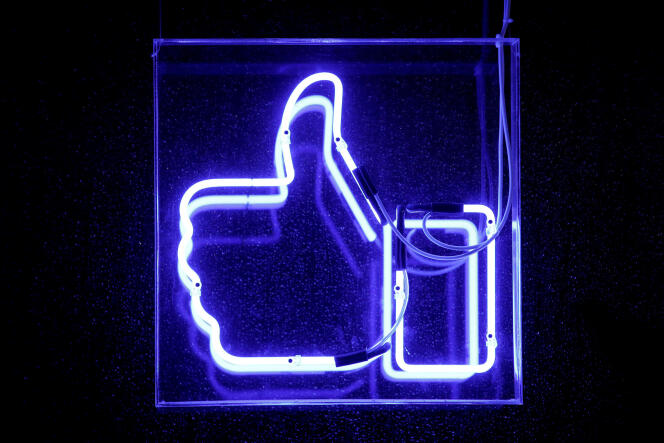 Un bouton « like » de Facebook.