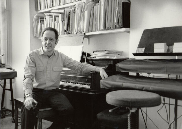 Steve Reich dans son studio de New York, en avril 1988.