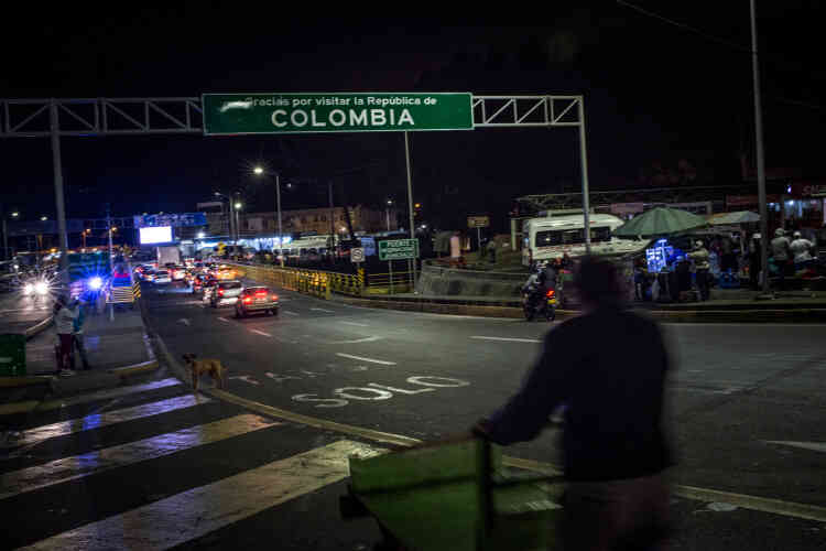 Le pont de Rumichaca relie la Colombie et l'Equateur.