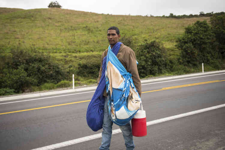 José Gonzalez est parti le jeudi 16 août du Venezuela. « J’espère trouver un travail au Pérou, je ne suis pas exigeant, je prendrai ce qu’il y a. »