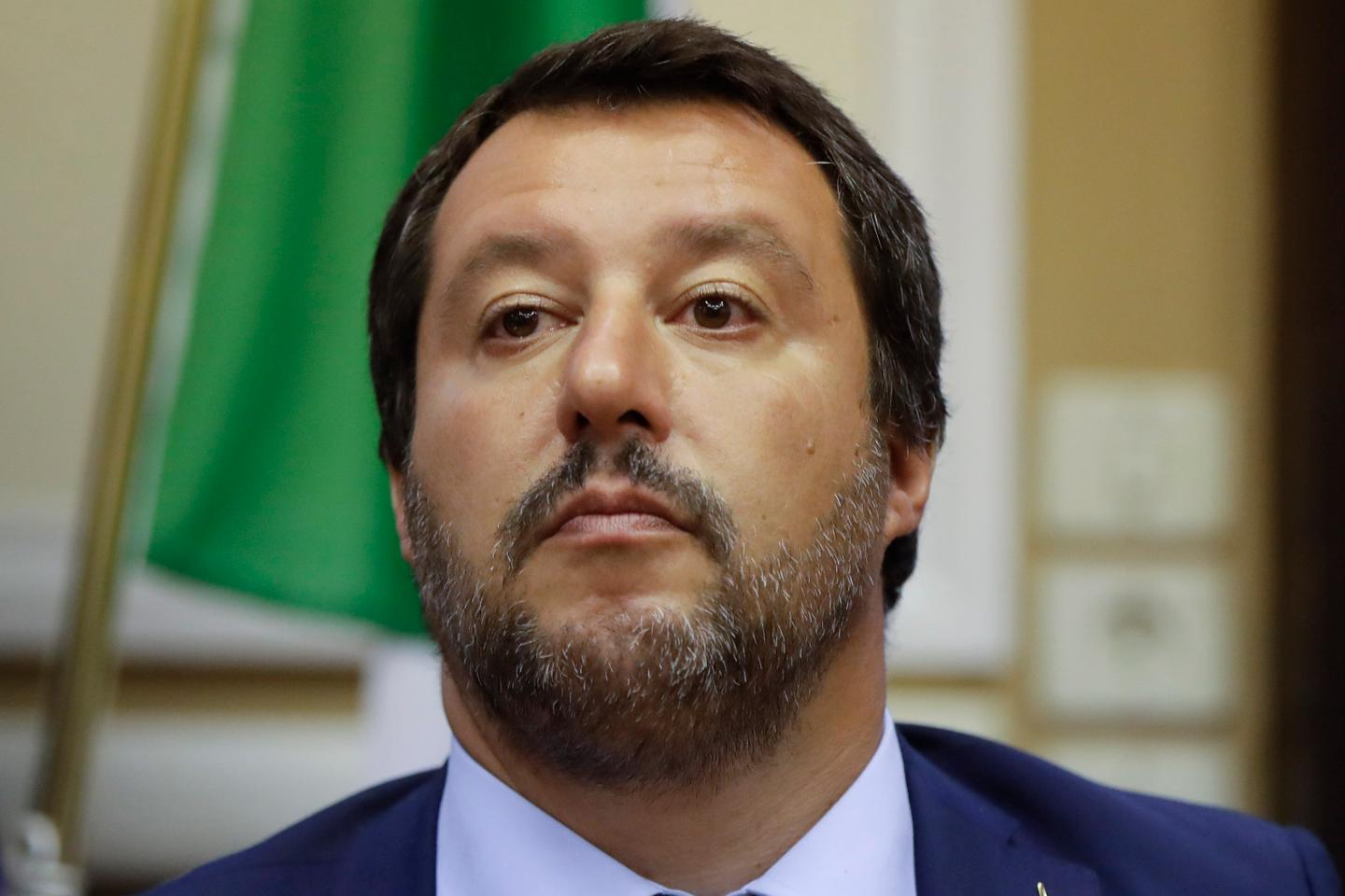 En Italie, Le Ministre De L’intérieur Matteo Salvini Poursuivi Pour ...