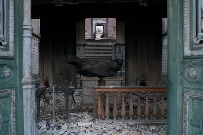 Une météorite exposée au Musée national de Rio, au lendemain d’un incendie qui a détruit le musée, le 3 septembre 2018.