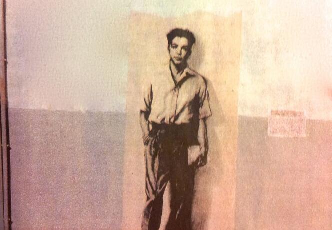 Portrait de Maurice Audin peint sur le mur de la rue du 19 mai 1956 à Alger. Dessin d’Ernest Pignon-Ernest.