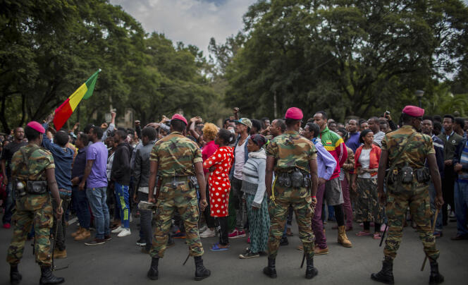 Des milliers d’Ethiopiens ont manifesté le 17 septembre 2018 dans les rues d’Addis-Abeba pour protester contre les attaques à caractère communautaire survenues l’avant-veille dans la banlieue de la ville, faisant plus de 20 victimes.