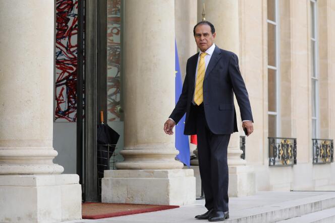 L’ancien ministre délégué au tourisme de Jacques Chirac, Léon Bertrand, a été incarcéré lundi 17 septembre au centre pénitentiaire de Rémire-Montjoly.