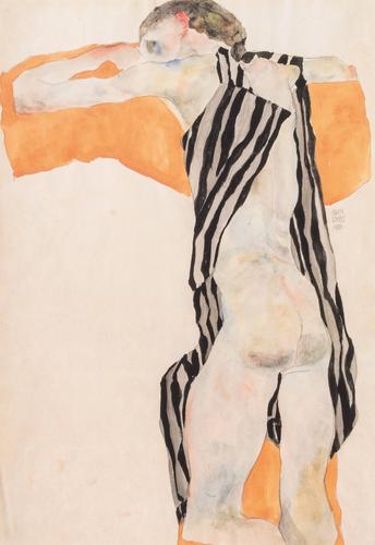 « Dans cette œuvre, tandis que l’orientation de la figure sur la page laisse penser que la femme dépeinte se tient debout, la couverture jaune, sur laquelle sa tête repose, suggère en réalité une position couchée. Schiele s’intéresse davantage au médium ‒ ici, l’aquarelle ‒ qu’à la représentation réaliste de ses sujets. »