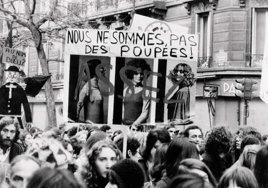 Une marche des femmes en faveur de la légalisation de l’avortement, le 20 novembre 1971 à Paris.