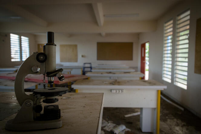 Salle de classe du collège Soualiga, un an après le passage de l’ouragan Irma, à Saint-Martin, le 22 septembre..
