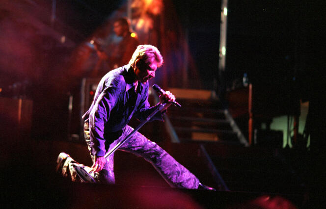 Johnny Hallyday, lors de l’un de ses 42 concerts donnés à l’Olympia, en 2000.