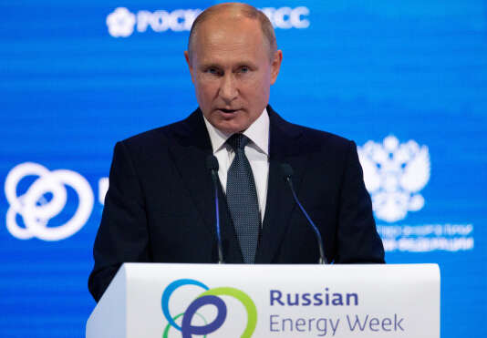 Le président russe, Vladimir Poutine, s’en est pris à Sergueï Skripal lors d’un forum consacré à l’énergie à Moscou le 3 octobre.
