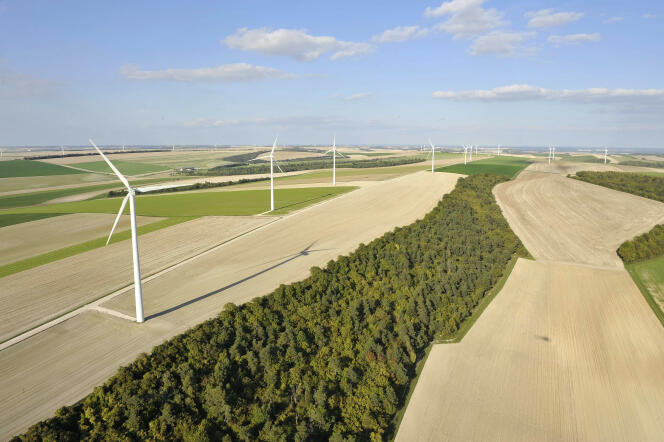 Le parc éolien Quatre Vallées 1, construit sur la commune de Coole (Marne), en septembre 2010.