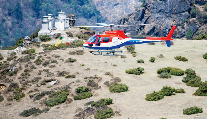 Les autorités népalaises ont identifié une quinzaine d’entreprises ayant participé à cette escroquerie et ont proposé que les opérations de secours soient coordonnées par la police népalaise.