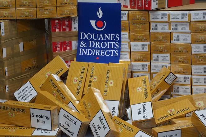 La passagre d'un vol Bamako-Paris transportait plus de 10 000 cigarettes  dans ses bagages