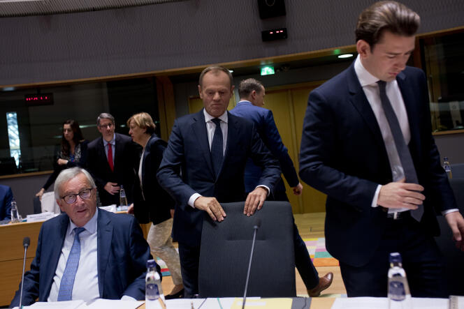 Jean-Claude Juncker, Donald Tusk et Sebastian Kurz au Conseil européen, à Bruxelles, pour un sommet social, le 16 octobre.