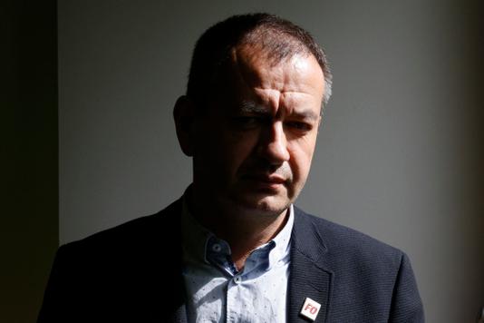 L’ex-secrétaire général de Force ouvrière a annoncé son départ dans un courriel interne, mercredi 17 octobre, dans lequel il dénonce une « cabale » et où transparaît sa colère.