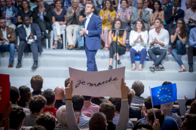 Emmanuel Macron lors du premier meeting d’En marche, le 12 juillet 2016, à Paris.